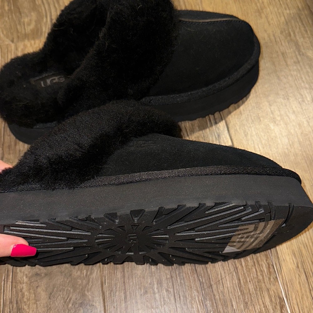 Platform Ugg slides/slippers-women’s size 8
